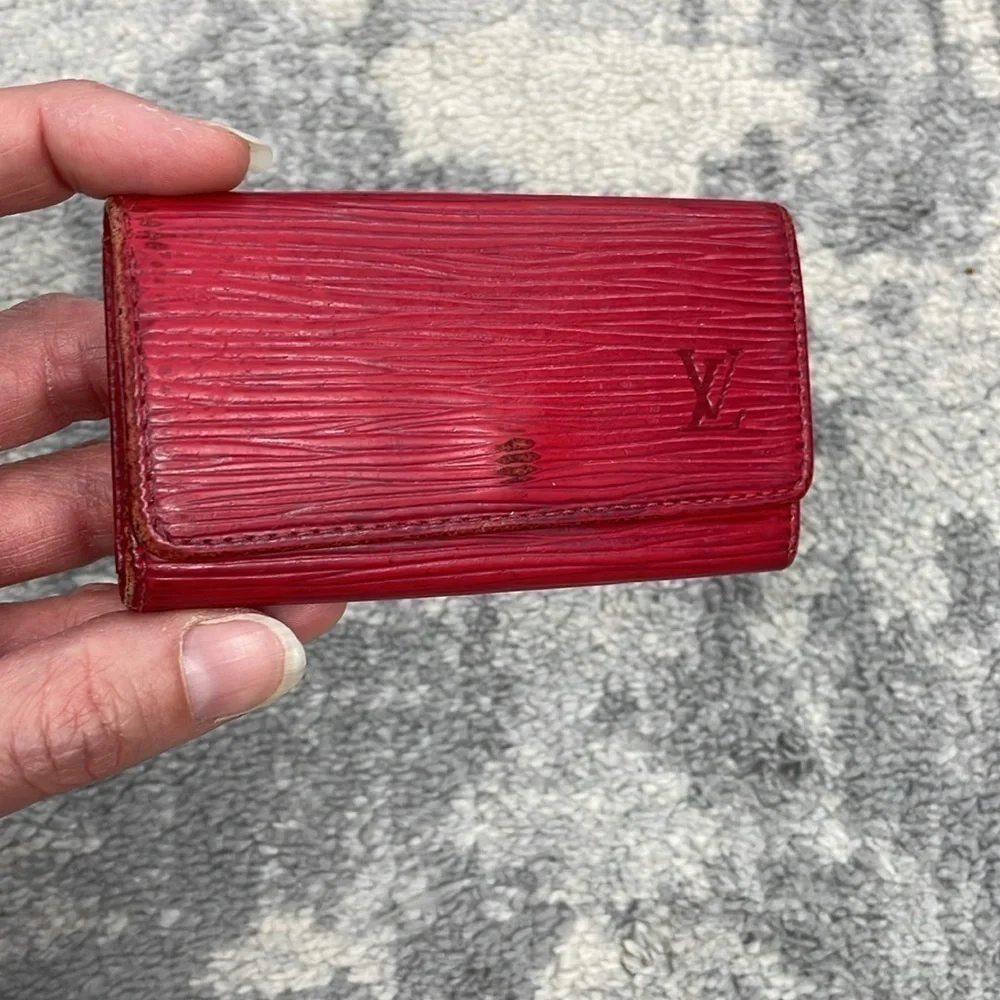 Louis Vuitton 4 Key Holder Case Red Epi Leather Snap Wallet